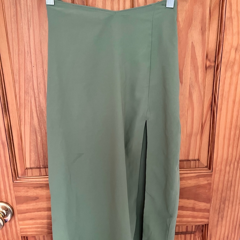 Abrecrombie and Fitch Olive Green Midi Skirt with Front Slit
